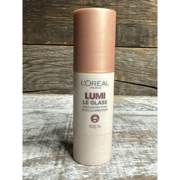 L'Oréal Lumi Le Glass Highlighter Stick 610 Glassy Pearl Eclat‎ | MSRP = $15