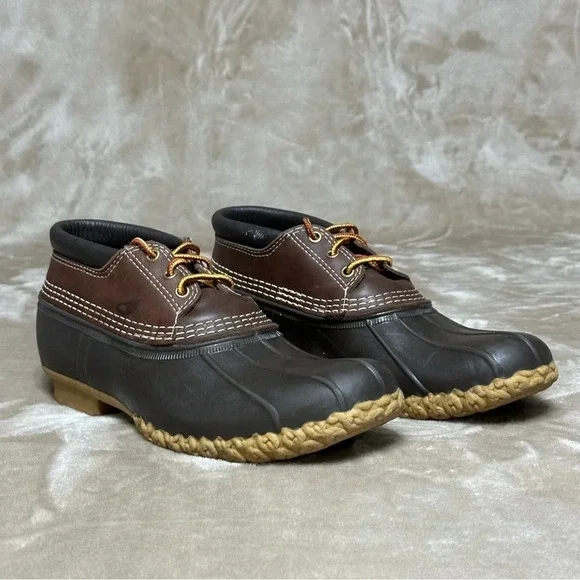 L.L. Bean Waterproof, Mud proof Gum sole Lace Up Bean Boots Shoes Size 10 N