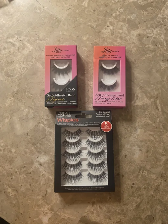 Lilly Lashes Wispies False Eyelash Set – Black