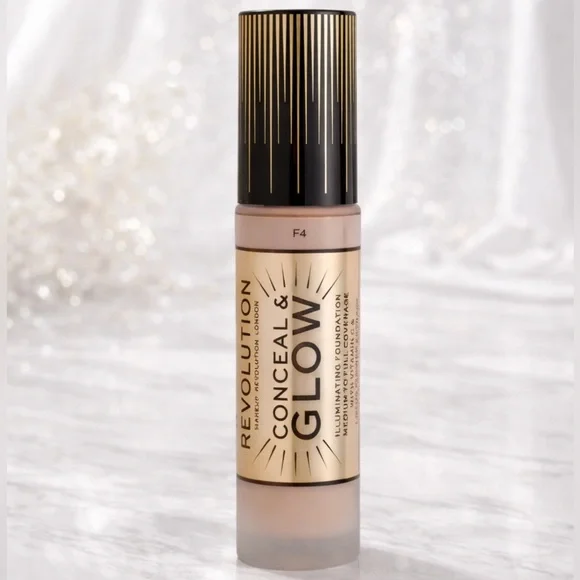 Makeup Revolution Conceal &‎ Glow Foundation F4 Light Neutral Radiant 0.78oz NEW