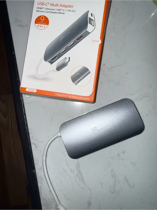 USB-C Multi Adapter Hub in Silver