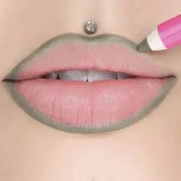 JEFFREE STAR NWT VELOUR LIP LINER DIRTY MONEY