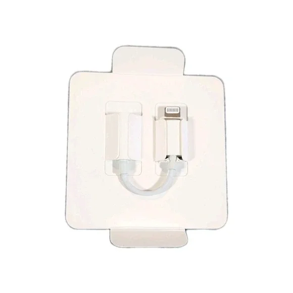 3-O Apple Lightning to 3.5mm‎ Headphone Jack Adapter White Model A1749