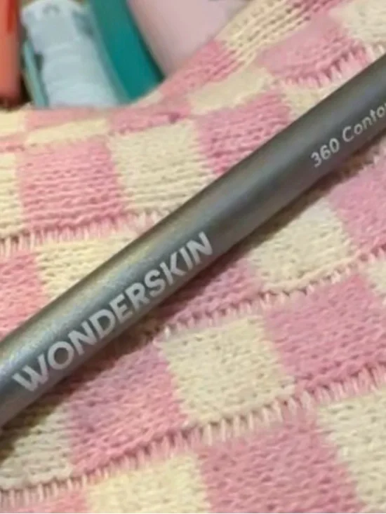 Wonderskin 360 Contour lip liner- Rosewood (toffee rose)sealed