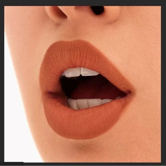 MAC TEASER Locked KISS 24hr Lipstick in Warm Brown