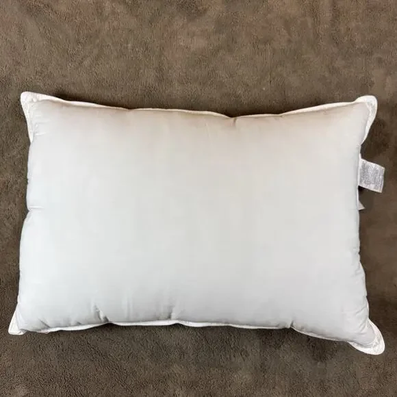 Manchester Mills Dream Surrender II EnviroSleep White Pillow 20x28 Microban
