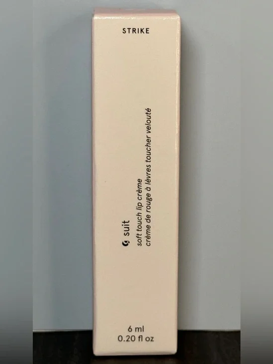 Glossier Soft Touch Lip Crème (Strike) NIB 6 ml / 0.20 fl oz