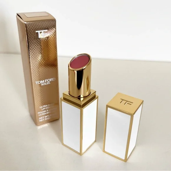 Tom Ford ultra shine lipstick in 40 rose beam