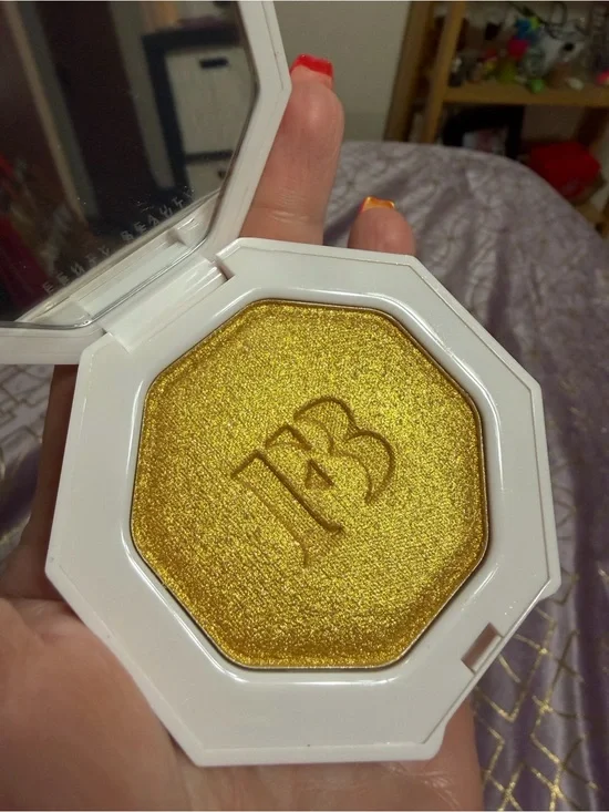 💥 NWT Fenty Beauty Freestyle Metallic Gold Highlighter