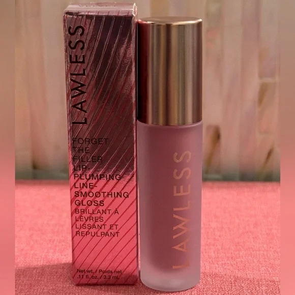 LAWLESS Lip Plumping Smoothing Gloss in Shade Velvet