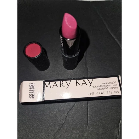 Mary‎ Kay Cream Lipstick Compassion New