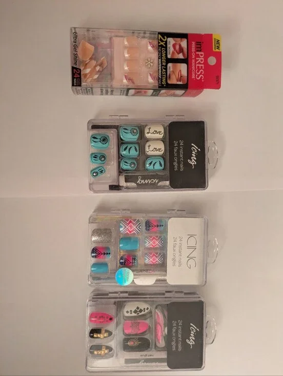 FREE GIFT WITH PURCHASE NWT Bundle Of 4 False Nail Sets Kiss, Icing By Claire's