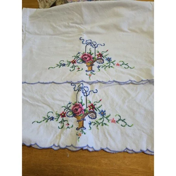 Set of 2 Pillowcases Embrodiery 31 inches Long