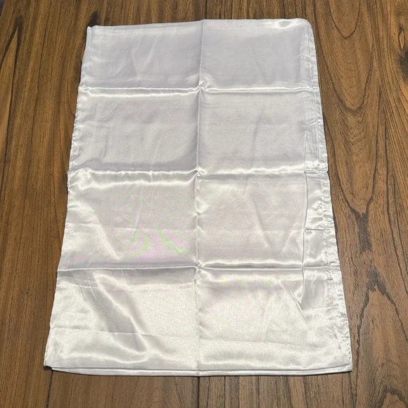 2-Pack Queen Size White‎ Satin Pillowcases