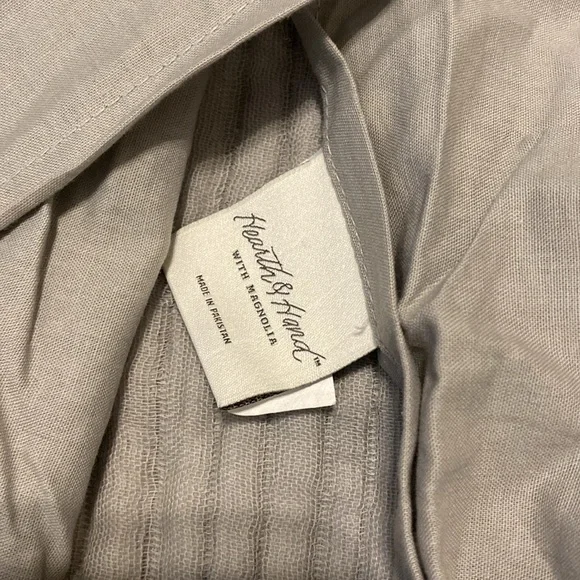 NWOT  Hearth & Hand textured stripe matelasse king pillow sham jet Gray