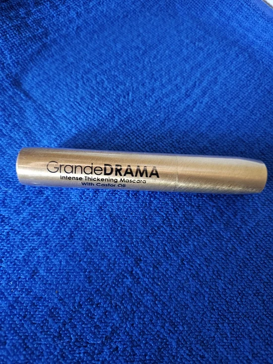 GrandeDRAMA Intense Thickening Mascara — Gold