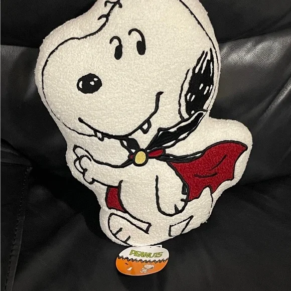 Peanuts Snoopy Vampire Sherpa Halloween Pillow
