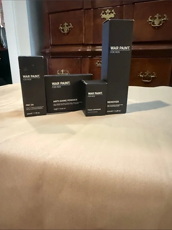 For Men Black Grooming Set — Primer, Anti-Shine Powder, Remover, & sponge