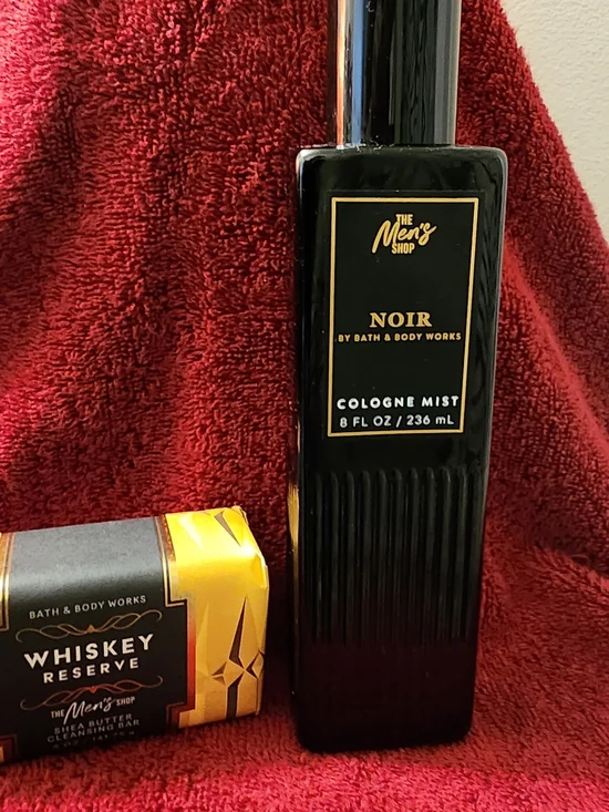 Bath & Body Works Noir & Whiskey Reserve Gift Set - Black and Gold