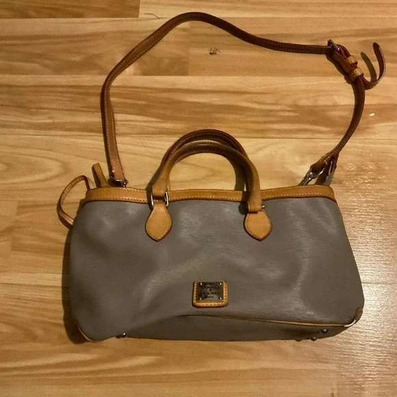 Dooney‎ & Bourne pebble leather zip top satchel