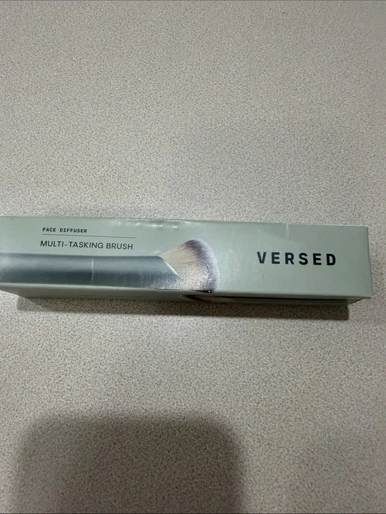 Versed Multi-Tasking Face Diffuser Brush - New