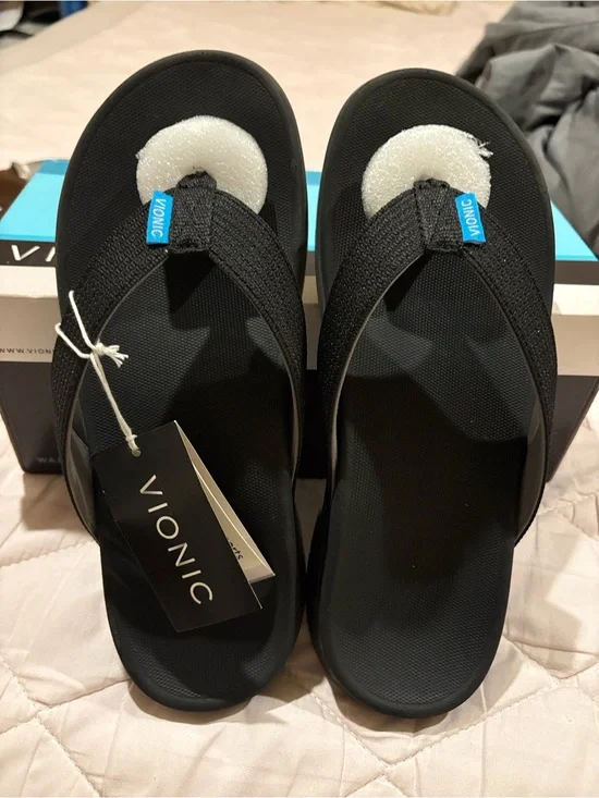 Vionic Black Men's Flip-Flop Sandals