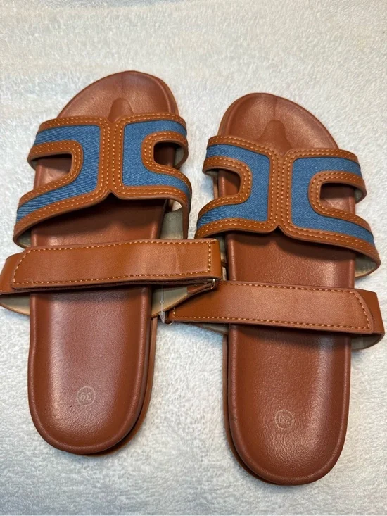Women’s Sandals & Flip-Flops