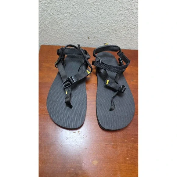 NWOT Luna Sandals Mono Winged Edition Men 9 Women 11 Black Vibram Hiking Sandals