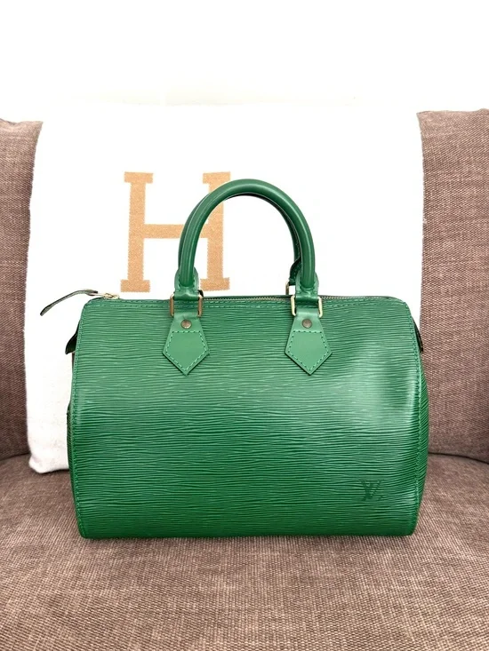 Authentic Louis Vuitton Speedy 25 green epi leather satchel bag  M43014 LV
