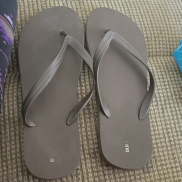 OLD NAVY like new Men's flip flop