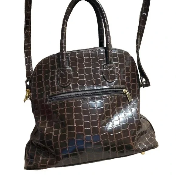 Vtg Barratts Handbag Faux Crocodile Leather Brown Gold Hardware Bottom‎ Studs