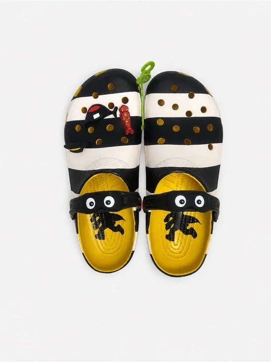 NWT McDonald’s x Crocs Hamburglar Classic Clog Shoes w/ Jibbitz