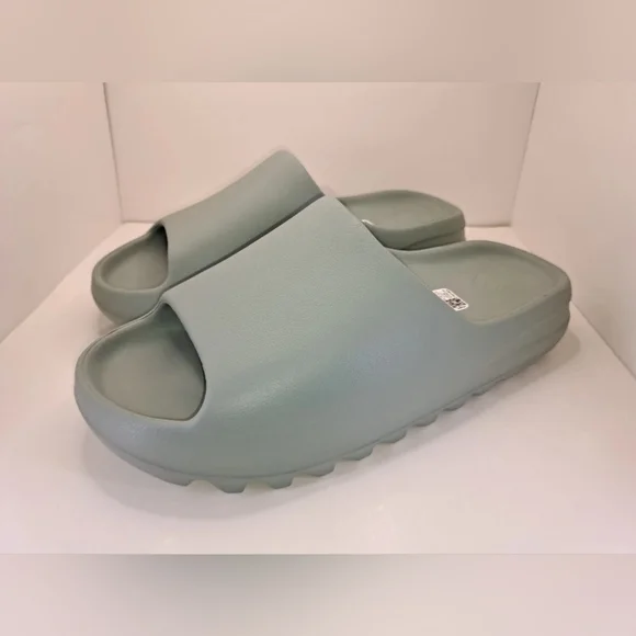 Adidas Yeezy Slide Salt | Size 8 | Brand New (No Box)
