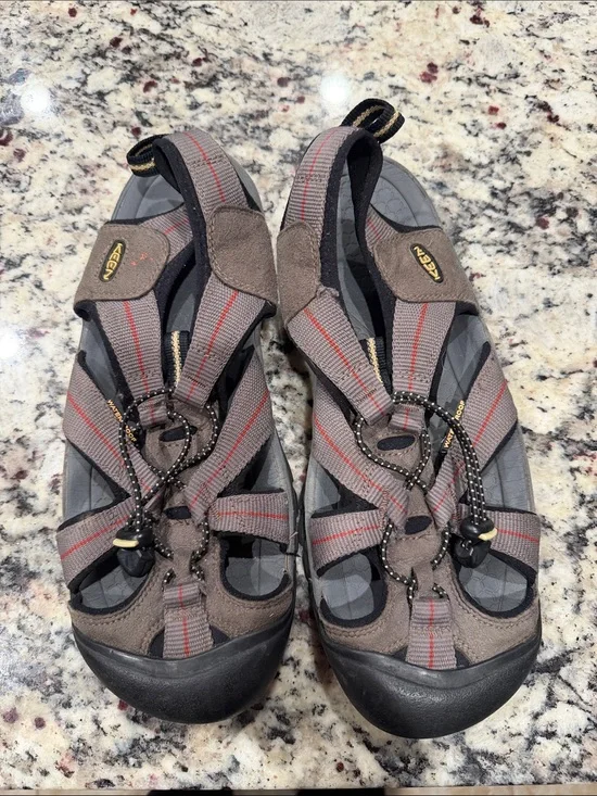 KEEN Men’s Gray and Tan Outdoor Sandals