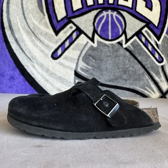 Size 37/W6 - Unisex Birkenstock Boston Soft Footbed Black