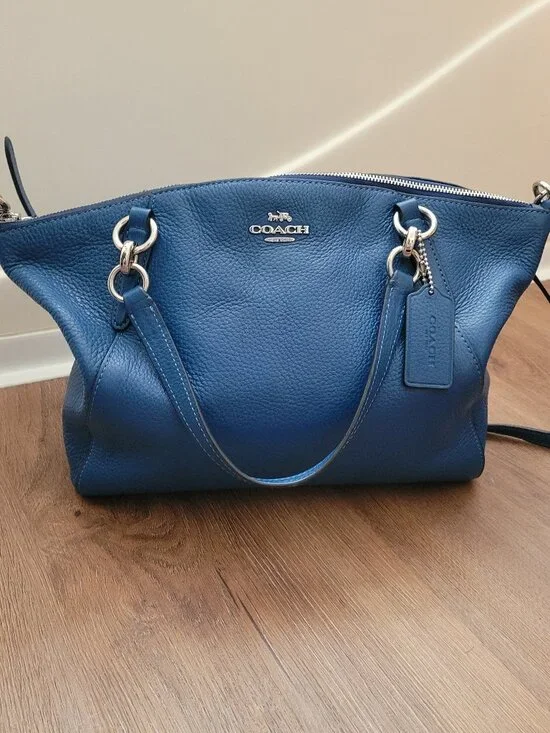 COACH Small Kelsey Satchel