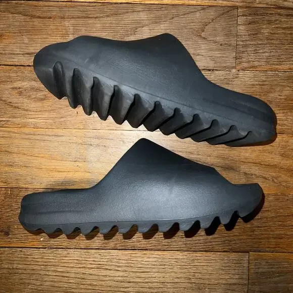 Adidas Yeezy YZY Slide DAKONY Black Men Size 9/Women 10 YE.foam.onyx.rare