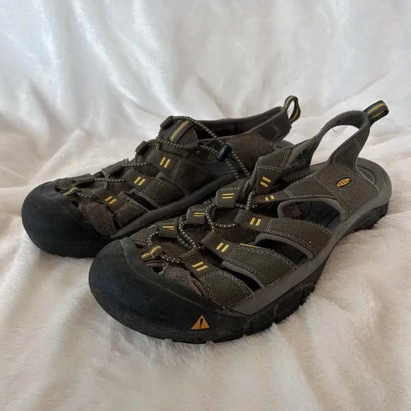 KEEN Newport H2 Sandals Mens 12 Gray Waterproof Hiking Gorpcore 1001925