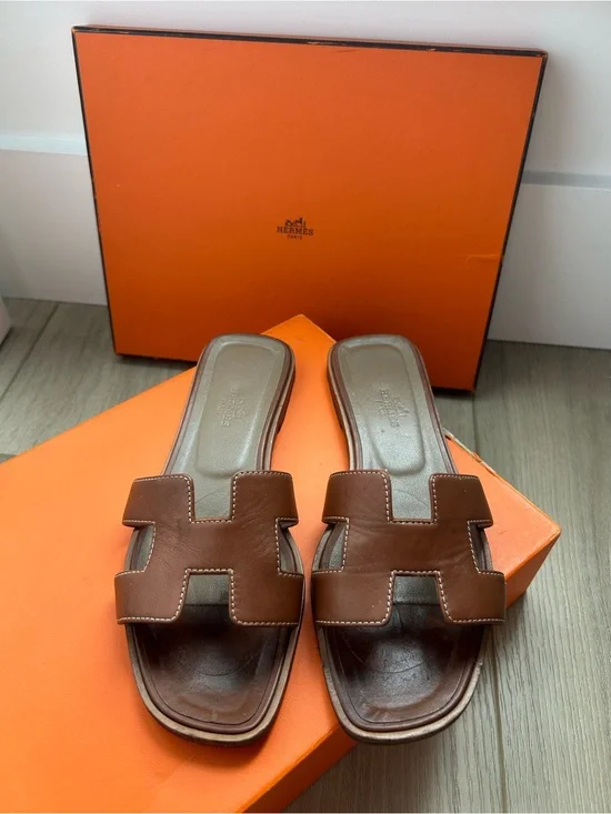 Authentic Hermès Oran Sandals in Classic Gold Calfskin Leather
