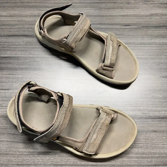 TEVA Men’s Outdoor Sandal size 11 Tan Straps