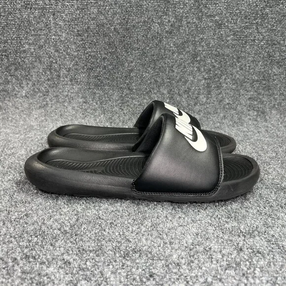 Nike Victori One Slides Men's 8 Black Athletic Recovery Beach Flip‎ Flop Sandals