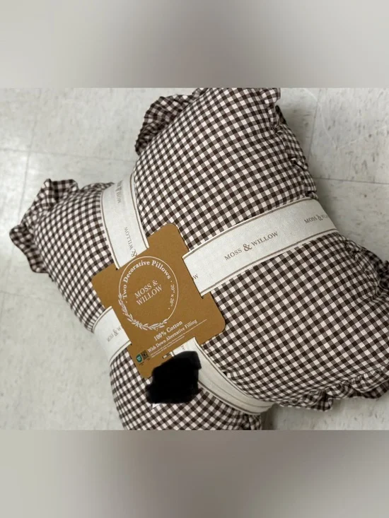 Moss & Willow broen Gingham Ruffle Throw Pillows set 2