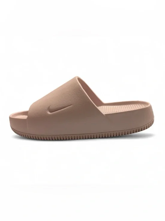 Nike Calm Apricot Agrave