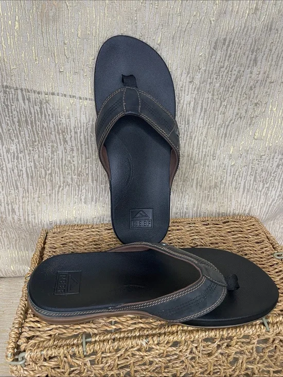 Reef Men’s Black Leather and Brown Stitching COMFY Flip-Flops Sz 10 New