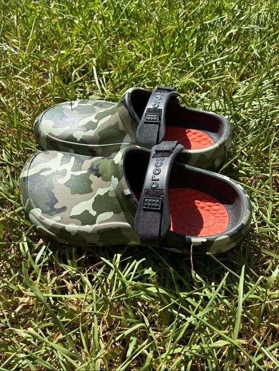 Men’s Camo Slip-On Clogs with Adjustable Strap - Green // Or Women’s Size 10