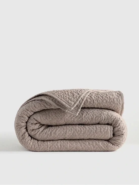 Quince Organic Cotton Hand Stitched Quilt - King/Cali King - Color: Stone - NWOT