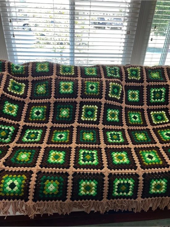 Vintage Crochet Afghan Blanket With Fringe Quilt Granny Size 110