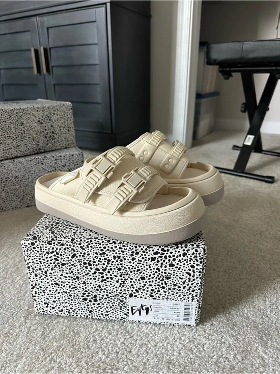 Eytys Capri platform sandals size EU40, men’s 7.5 women’s 9.
