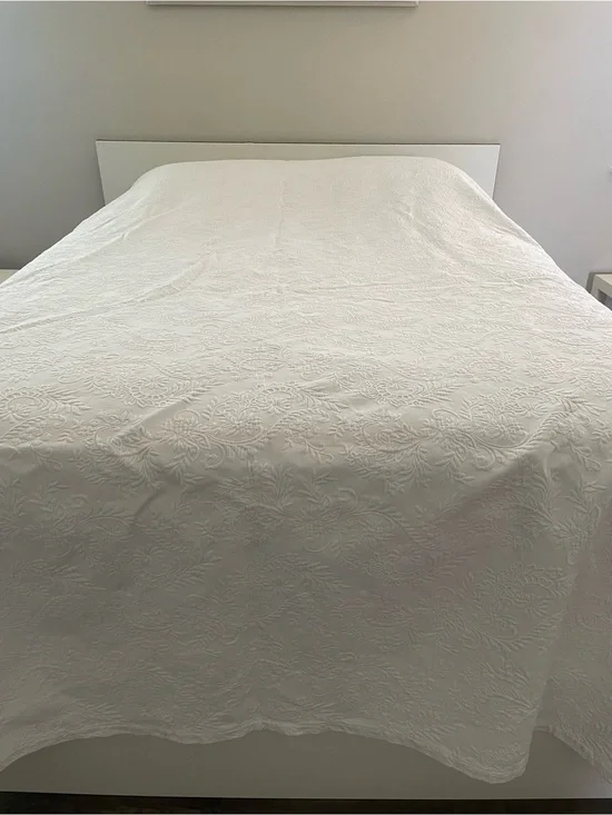King Coverlet Floral Embossed White Rectangular Bedroom Bedding