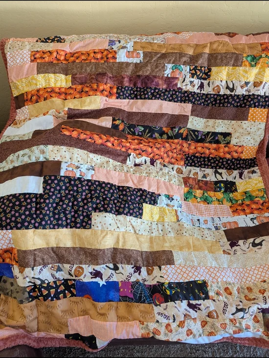 Autumn Harvest Patchwork Quilt – Orange, Brown & Cream Soft Fleece Back